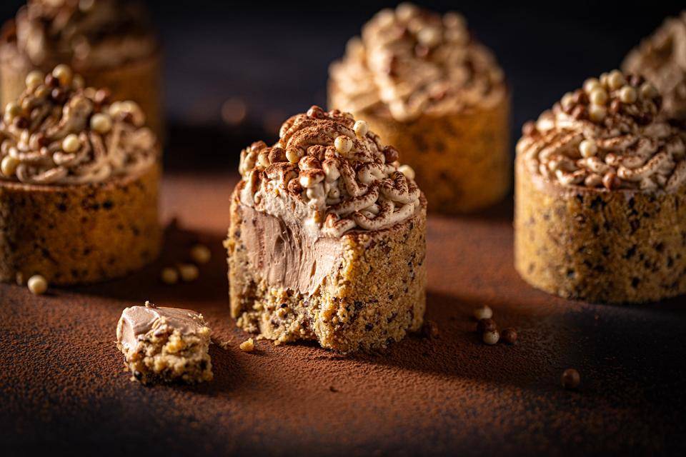 coffee cream cakes
