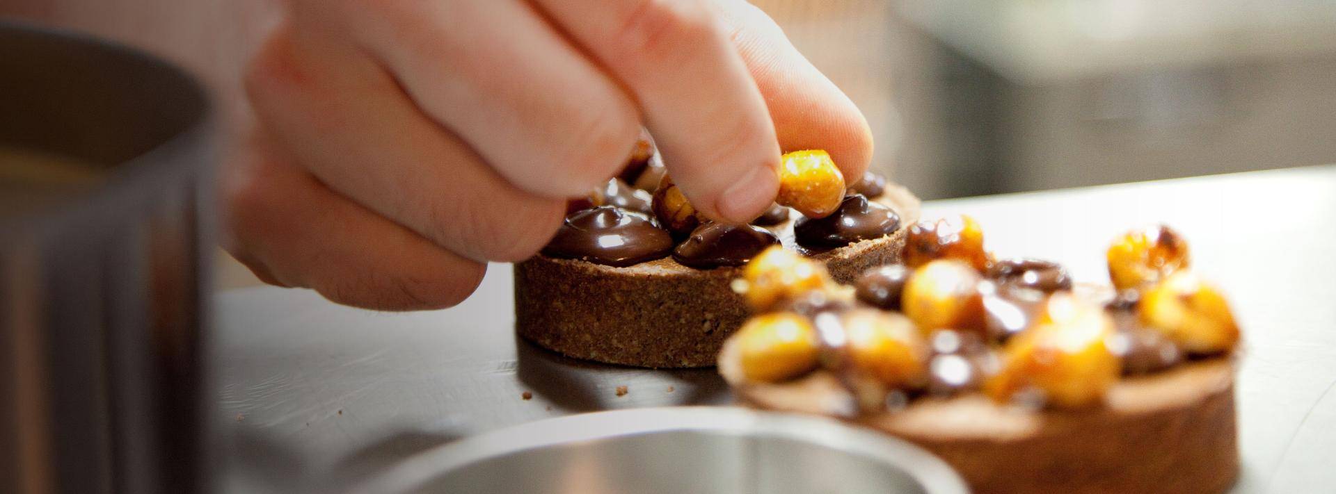 Chocolate Pairing: Why Balance Matters Before Contrast