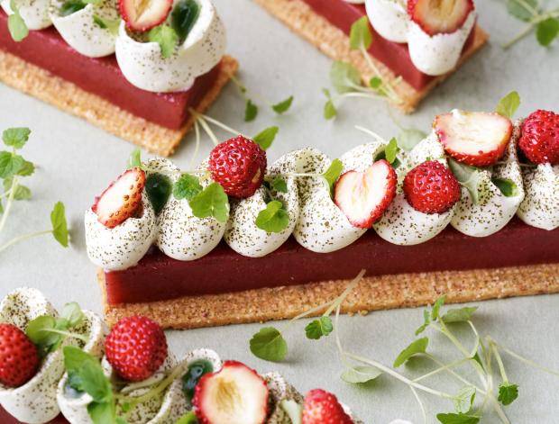strawberry tarts long
