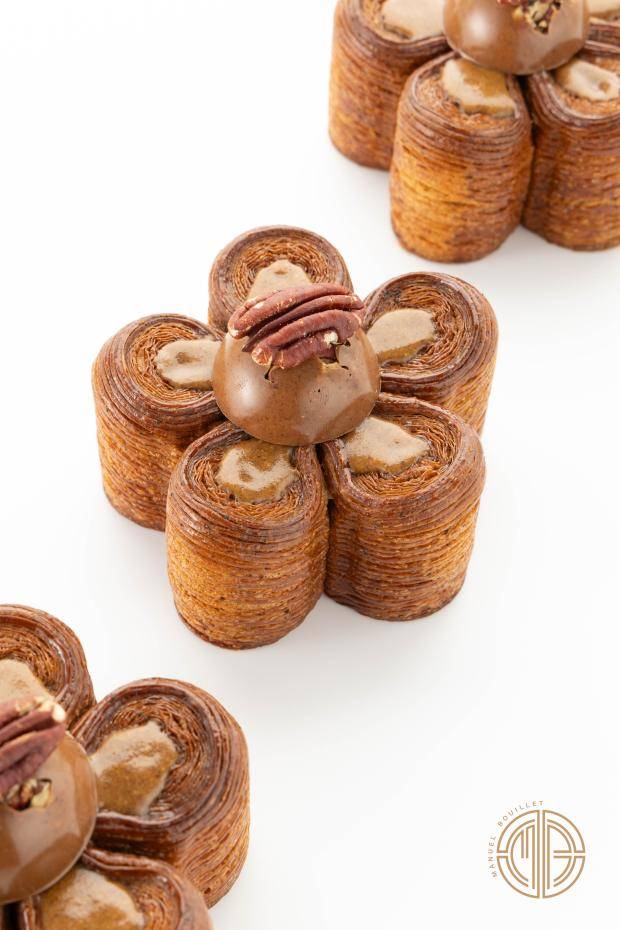 Coffee pecan Flower