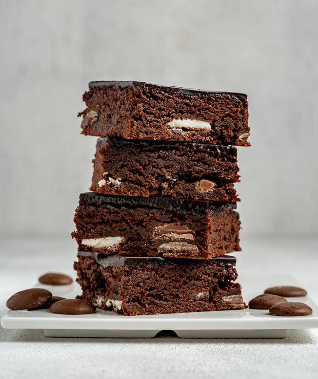 823 Milk Chocolate Versatility across sweet applications