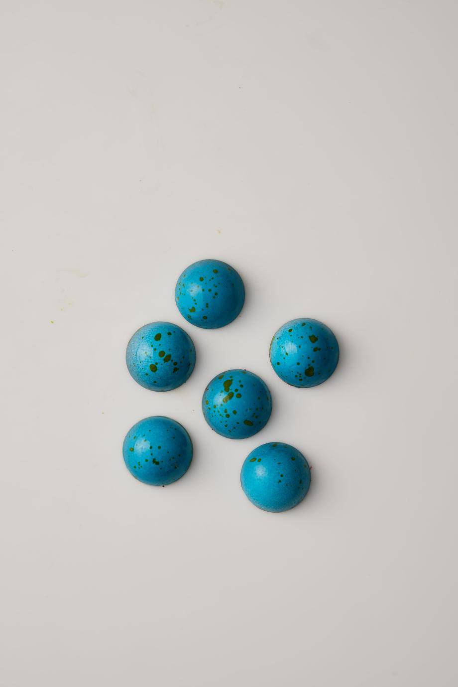 blue bonbons